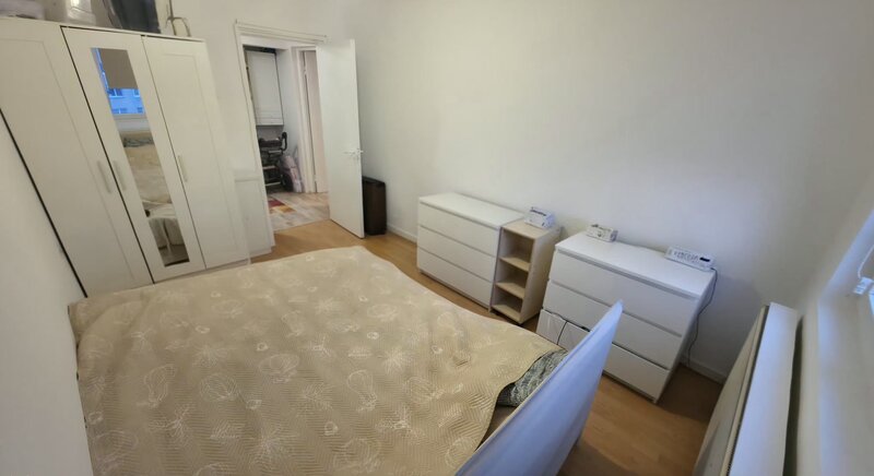 Titan - Strada Jean Steriadi